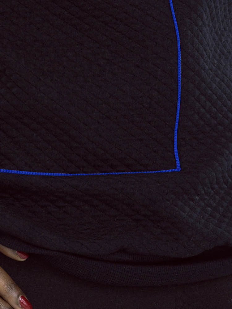 sweat  LOVER carré gauche détail2.jpg